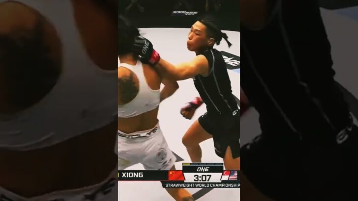 Angela lee vs xiong jing nan SANGAT SIBUK😯😰#angelalee#onechampionship#short_#mmaprotv